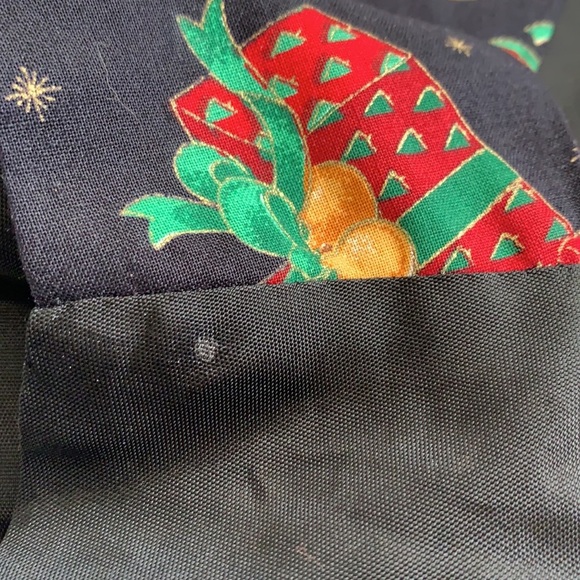 Robyn- Lyn Christmas Vest - Large - Picture 9 of 9